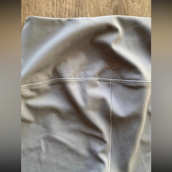 Women's Sculpt Perforated Bike Shorts Size Small Calia by Grey Pearl - Picture 5 of 11